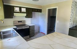 904 E Smith Street, Springfield, MO 65803