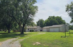 3319 E 69th Ave, Hutchinson, KS 67502