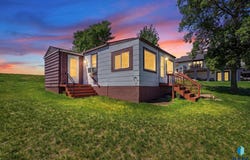 5471 S Shore Dr, Chester, SD 57016