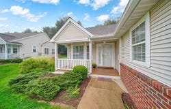 846 E Barrington Circle, Jackson, MI 49203