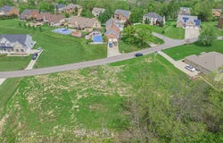 55 Ridgewood Dr, Cecil, PA 15057