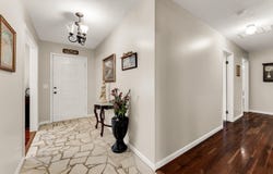 1512 E Walnut Lawn Street, Springfield, MO 65804