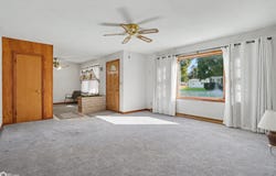 2207 S 13th St, Burlington, IA 52601