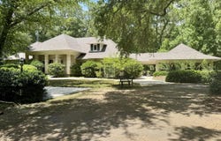 35 Scotland Drive, Natchez, MS 39120