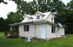 20881 Lawrence 2052, Everton, MO 65646