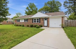 468 Blanche Drive W, Chesapeake, VA 23323