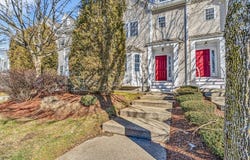 555 Main St, Woburn, MA 01801