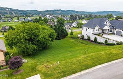 1587 Eagle Point Drive, Loudon, TN 37774