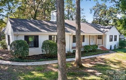 356 7th Avenue NE, Hickory, NC 28601