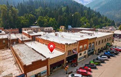516 Cedar St, Wallace, ID 83873