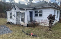 100 EDGEWOOD DR, WARM SPRINGS, VA 24484