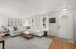 1101 E SUNSET Dr, Newberg, OR 97132