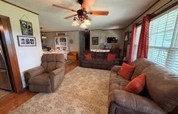 57 Lakeside Dr, Tifton, GA 31637