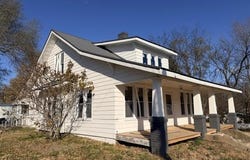 122 Main St, Frankford, MO 63441