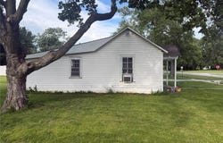 1504 Ohio, Windsor, IL 61957