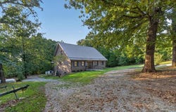 1060 Concord Point Road, Leitchfield, KY 40119