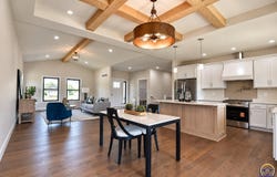 6215 SW 46th CT, Topeka, KS 66614