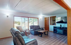 689 E Lake Boulevard, Winona, MN 55987