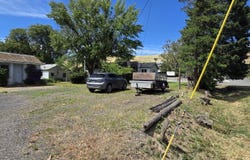 1792 Columbia St, Pomeroy, WA 99347