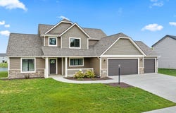 2112 Custer Drive, Garrett, IN 46738