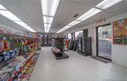 29176 SW State Rte 7, Edwards, MO 65326