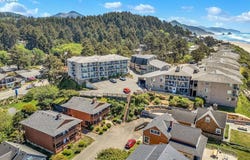 1379 PACIFIC Ave, CannonBeach, OR 97110