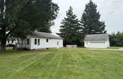 210 N Riverside Boulevard, Goshen, IN 46526