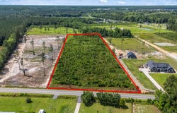 622 Hulls Island Rd., Loris, SC 29569