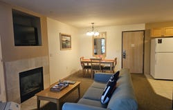 123 Center Street, Lake Geneva, WI 53147