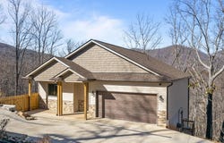 225 Aurora Lane, Tryon, NC 28782-3742