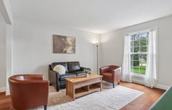 1201 Yosemite Parkway, Algonquin, IL 60102