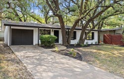 2411 S 6th St, Austin, TX 78704
