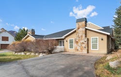 623 N CENTER St, Midway, UT 84049