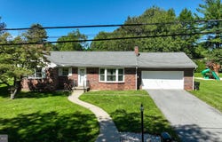 42 OAK Lane, STEVENS, PA 17578