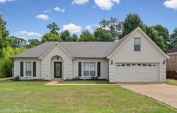 1090 Fawn Drive, Hernando, MS 38632