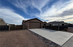 3268 E Double O Drive, Kingman, AZ 86409