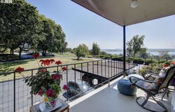 5585 E EVERGREEN Blvd, Vancouver, WA 98661