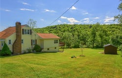 178 Lutz Rd, Zelienople, PA 16063
