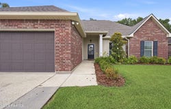 109 Tealbrook Drive, Scott, LA 70583