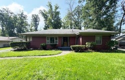 3717 Spruce Drive, Fort Wayne, IN 46809