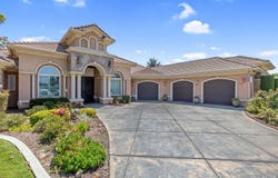 2579 Meadow View Road, Hanford, CA 93230