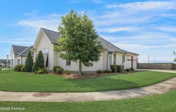 200 Habitat Ridge, Broussard, LA 70518