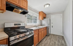 7920 W CHESTER Pike, UPPER DARBY, PA 19082