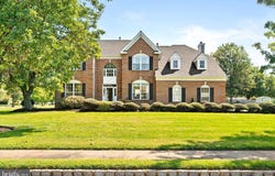 1 SOMERSET Court, ALLENTOWN, NJ 08501