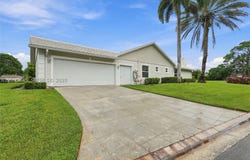 444 Glenbrook Dr, Atlantis, FL 33462