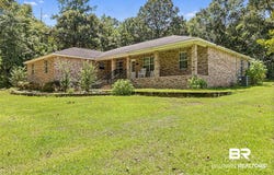 185 Magnolia Loop, Flomaton, AL 36441