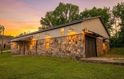 105 Couch Street, Alton, MO 65606