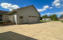 419 Secrist Lane, Girard, OH 44420