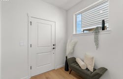 1564 Brown St, Woodburn, OR 97071
