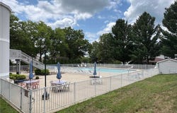244 Deepwood Drive, Wadsworth, OH 44281
